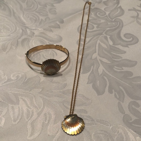 Reed & Barton Damascene Clam Shell Set - Picture 1 of 9